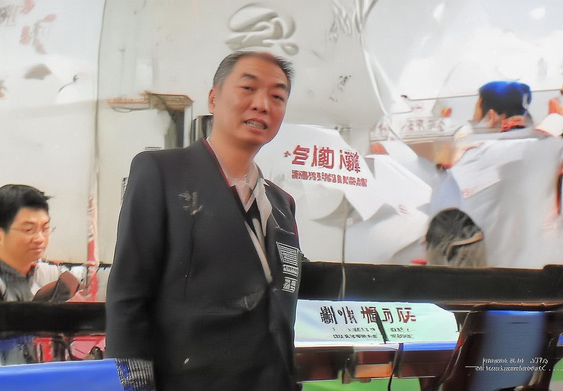 巴西德比上半场：战术对决与心理博弈解析(图1)