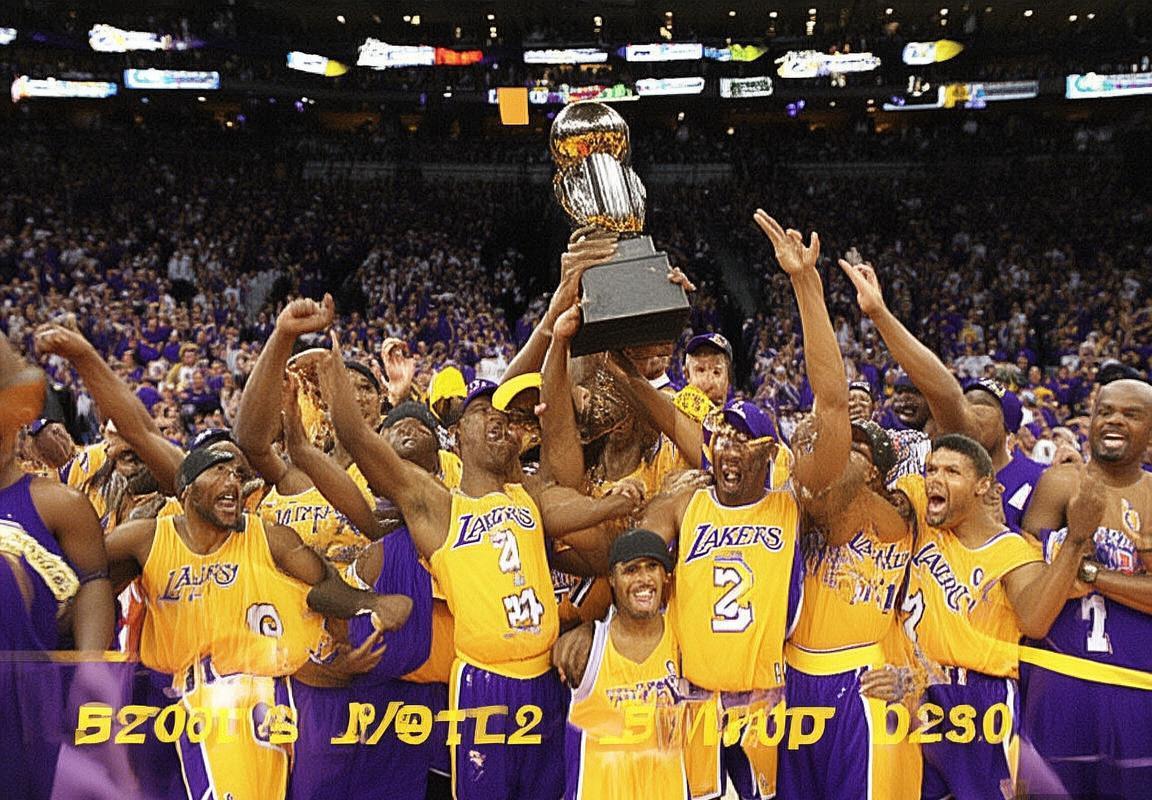 2002年NBA总决赛：湖人4-0横扫魔术，科比奥尼尔传奇再现(图1)